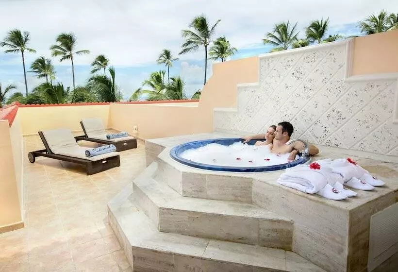オーシャンビューのクラブルーム, Majestic Colonial Punta Cana   All Inclusive