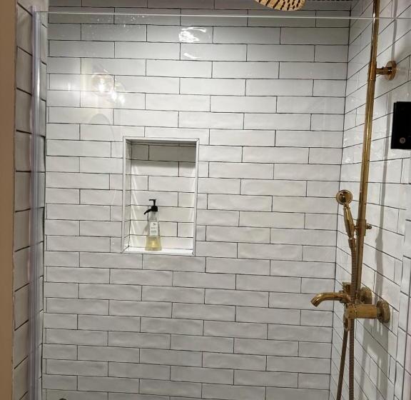 سوییت, Serenity In The Marigny