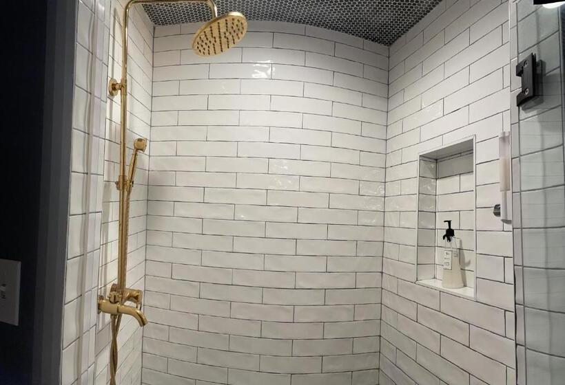 سوییت, Serenity In The Marigny