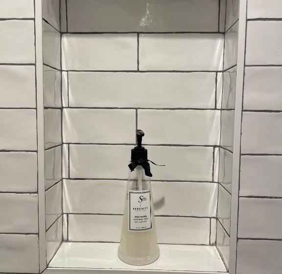 سوییت, Serenity In The Marigny