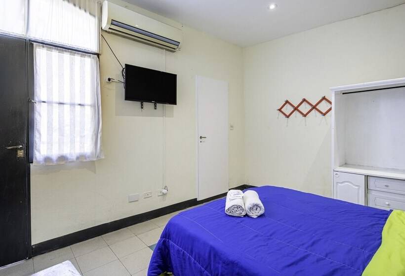 اتاق استاندارد, Granados Hostel