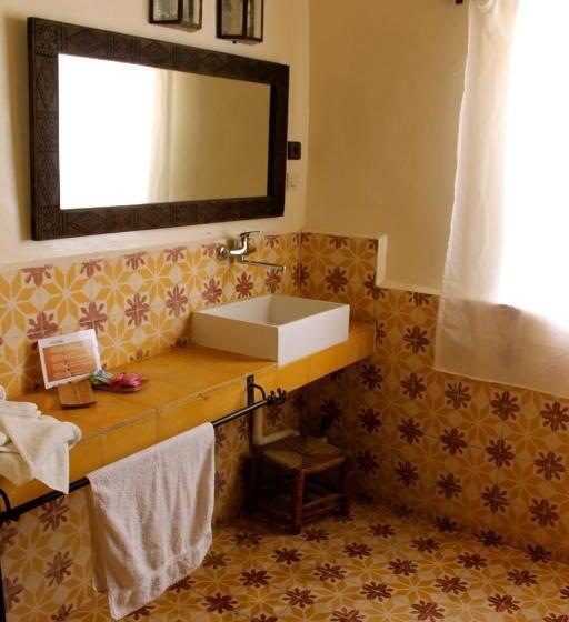 اتاق خانوادگی, Kanz Erremal