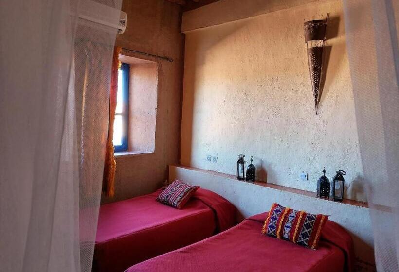 اتاق استاندارد سه نفره, Kanz Erremal