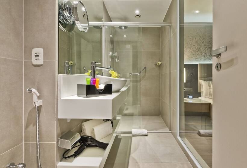 سوییت جونیور, Melia Paulista