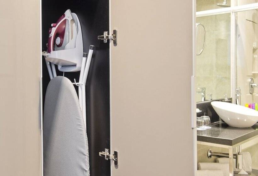 اتاق خانوادگی, Melia Paulista