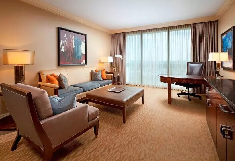 スイート, The St. Regis Houston