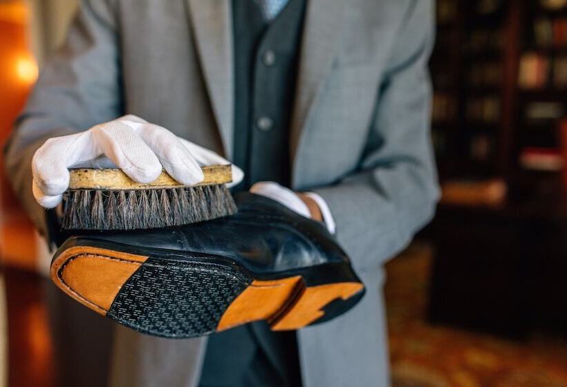 جناح, The St. Regis Houston