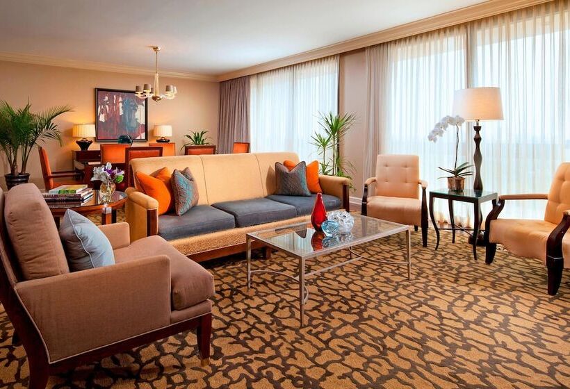 جناح, The St. Regis Houston