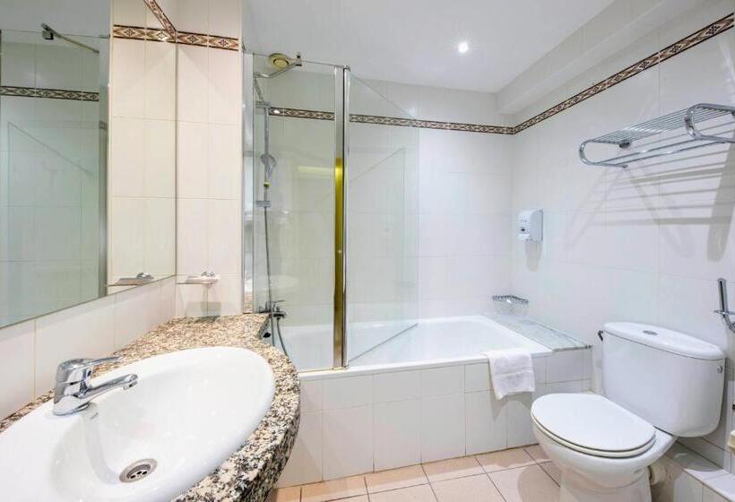 带3个卧室的公寓, Apartaments Giberga