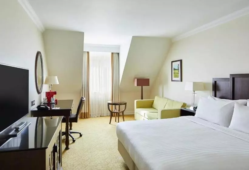 اتاق پرمیوم, Forest Of Arden Hotel And Country Club