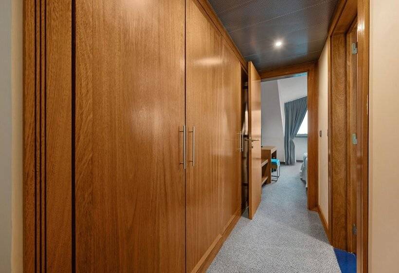 家庭套房, Do Caracol