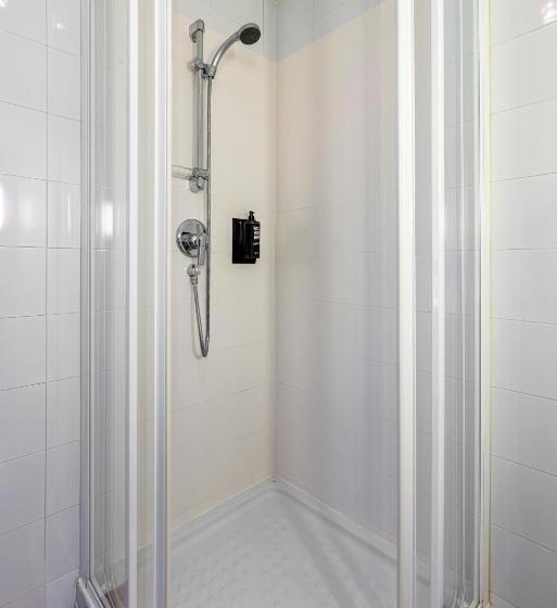 اتاق خانوادگی, Ibis Madrid Getafe