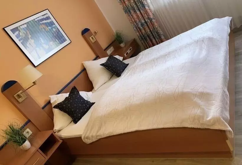 Standard Triple Room, Krasemann