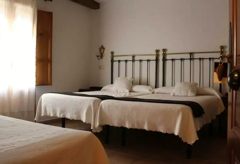 اتاق استاندارد سه نفره, La Villa