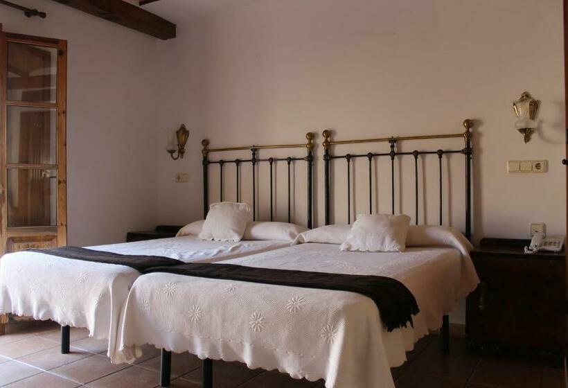 Номер Стандарт Трехместный, La Villa