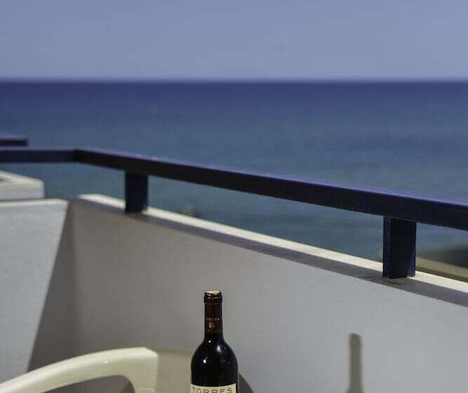 Студия Стандарт, Lefkoniko Bay