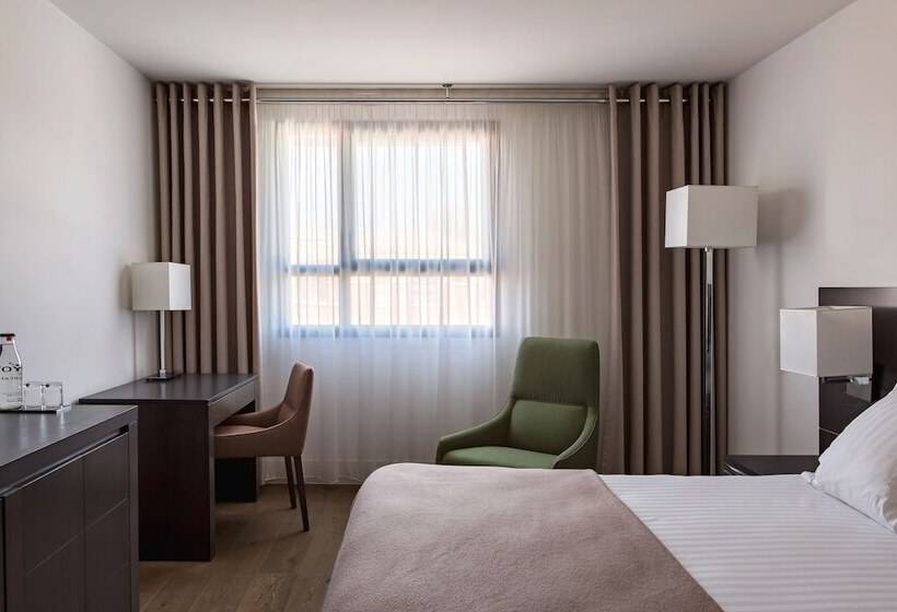 Номер Стандарт, New Hotel Of Marseille   Vieux Port