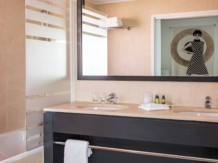 غرفة سوبيريور مزوَّدة بتراس, New Hotel Of Marseille Vieux Port