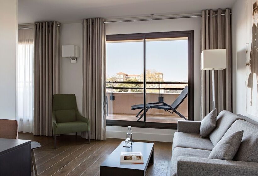 Люкс с Террасой, New Hotel Of Marseille   Vieux Port