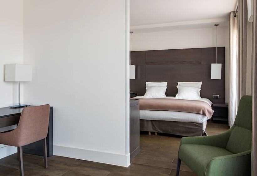 جناح مزود بتراس, New Hotel Of Marseille Vieux Port