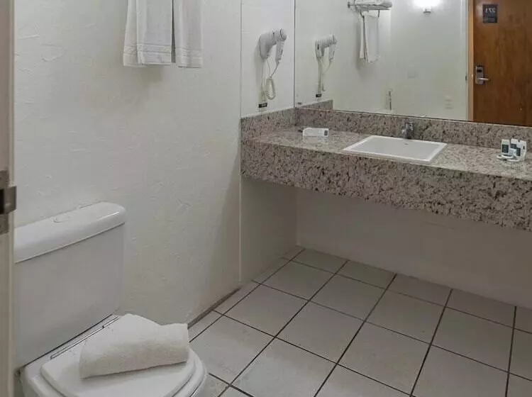 اتاق سوپریور با چشم‌انداز استخر, Oasis Imperial & Fortaleza