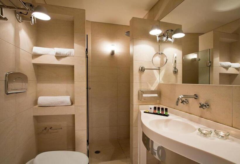 スタンダードルーム, O&b Athens Boutique