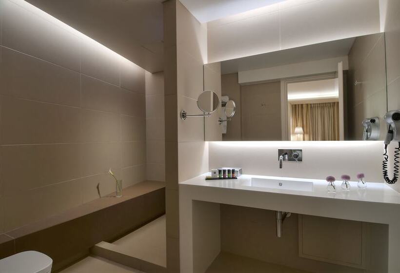 スーペリアールーム, O&b Athens Boutique