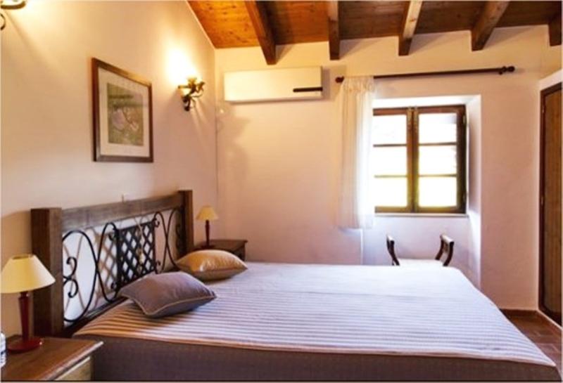 スーペリアールーム, O&b Athens Boutique