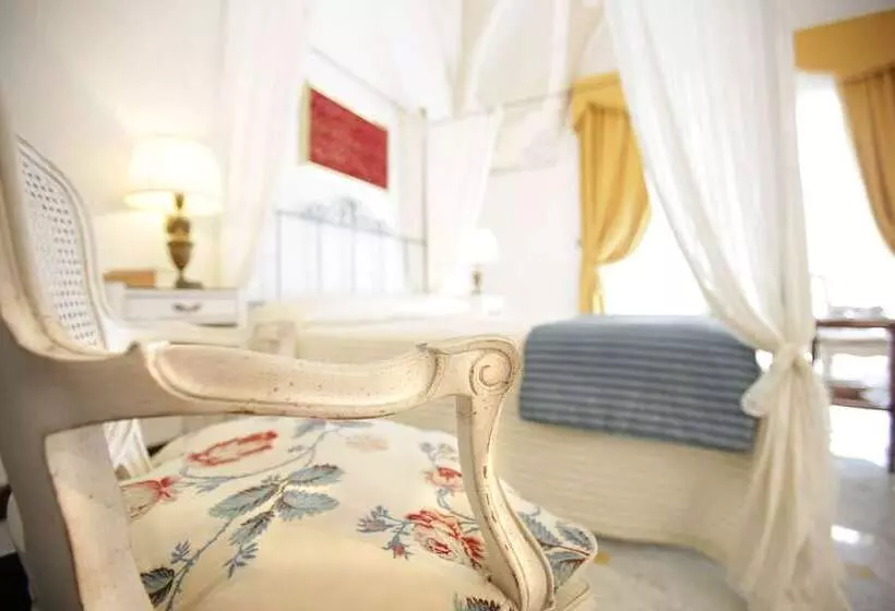 プレステージルーム, Palazzo Del Corso – Boutique