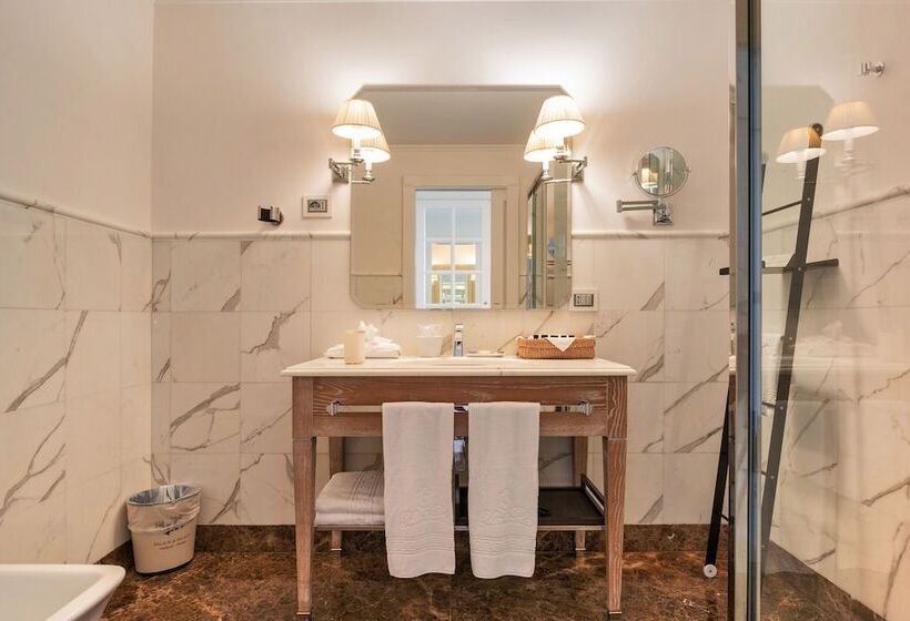 סוויטה, Palazzo Del Corso – Boutique