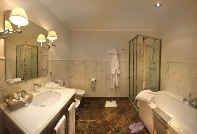 סוויטה, Palazzo Del Corso – Boutique