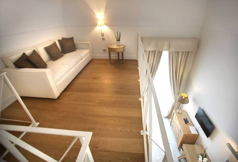 סוויטה, Palazzo Del Corso – Boutique