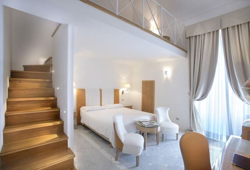 סוויטה, Palazzo Del Corso – Boutique