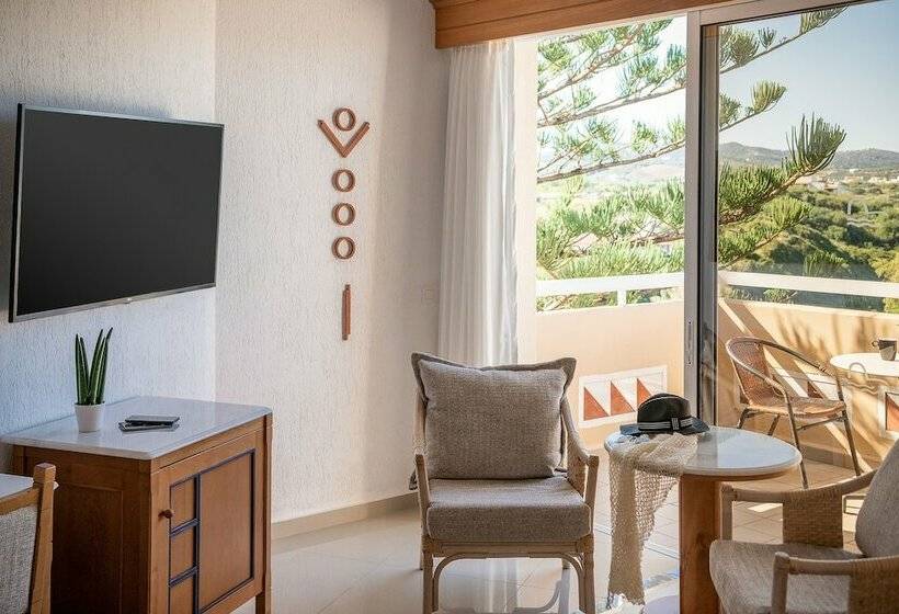 マウンテンビュースタンダードルーム, Leptos Panorama