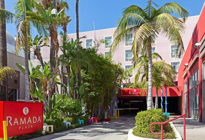 套房, Ramada Plaza By Wyndham West Hollywood Hotel & Suites