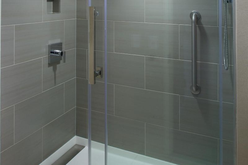 带大床的标准间, Ramada Plaza By Wyndham West Hollywood Hotel & Suites