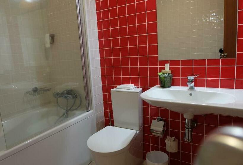 스탠다드 룸, Alcides