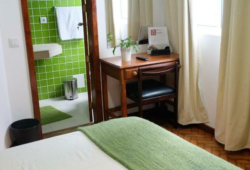 스탠다드 룸, Alcides