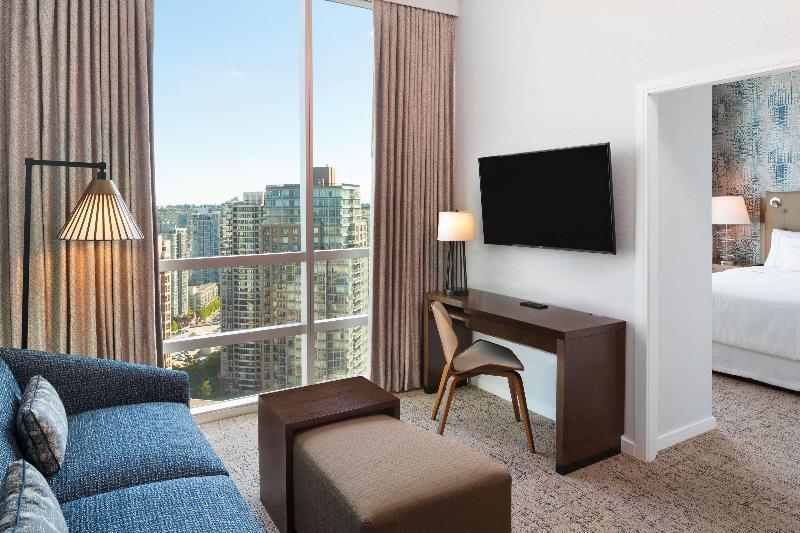 스탠다드 룸, Alcides