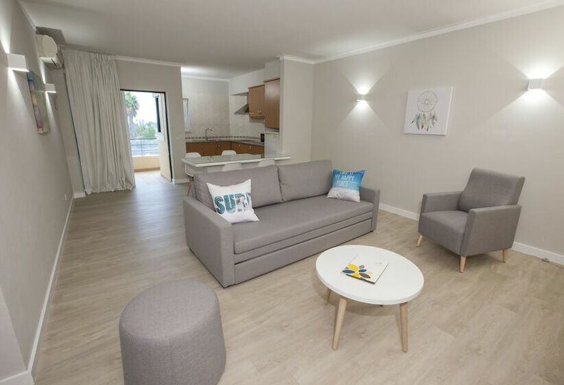 带泳池景观及2个卧室的公寓, Vitor S Plaza