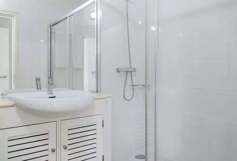 2 Bedroom Apartment Pool View, Vitor's Plaza