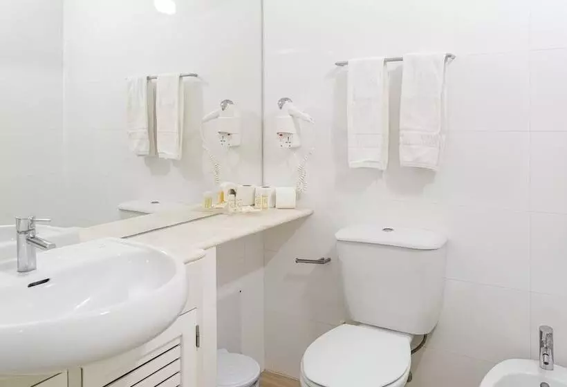 2 Bedroom Apartment Pool View, Vitor's Plaza