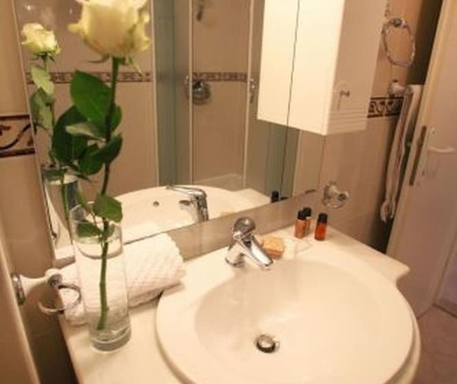 חדר סטנדרט לשלושה, Bellevue Trogir