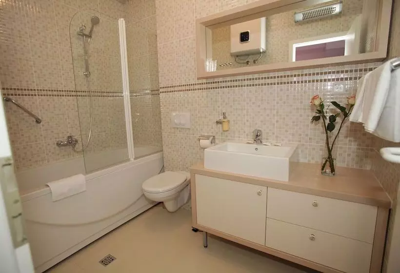 Habitació Triple Estàndard, Bellevue Trogir