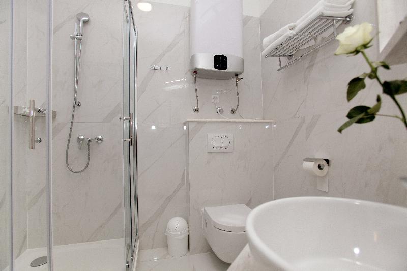 חדר סטנדרט לשלושה, Bellevue Trogir