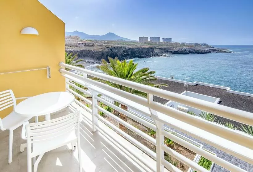 استودیوی استاندارد با چشم‌انداز دریا, Atlantic Holiday