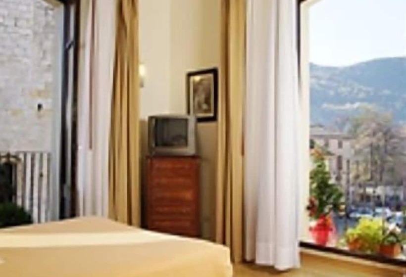 标准间, Comte Tallaferro