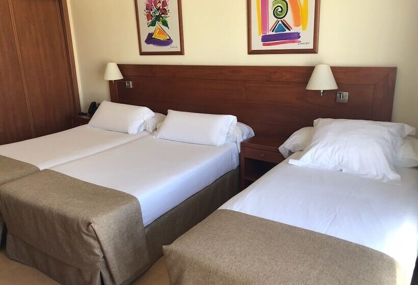 标准三人间, Checkin Diamar