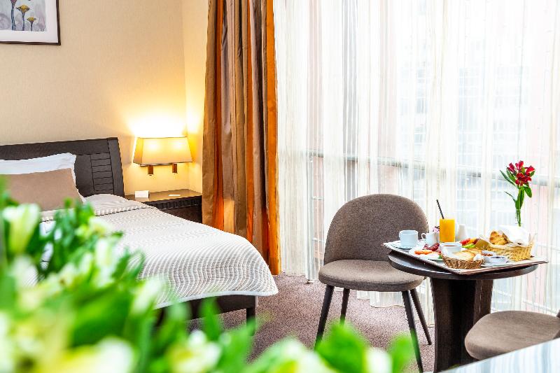 Полулюкс, Mercure Sofia City