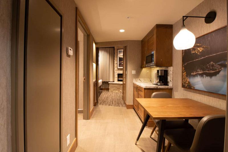 Полулюкс, Mercure Sofia City